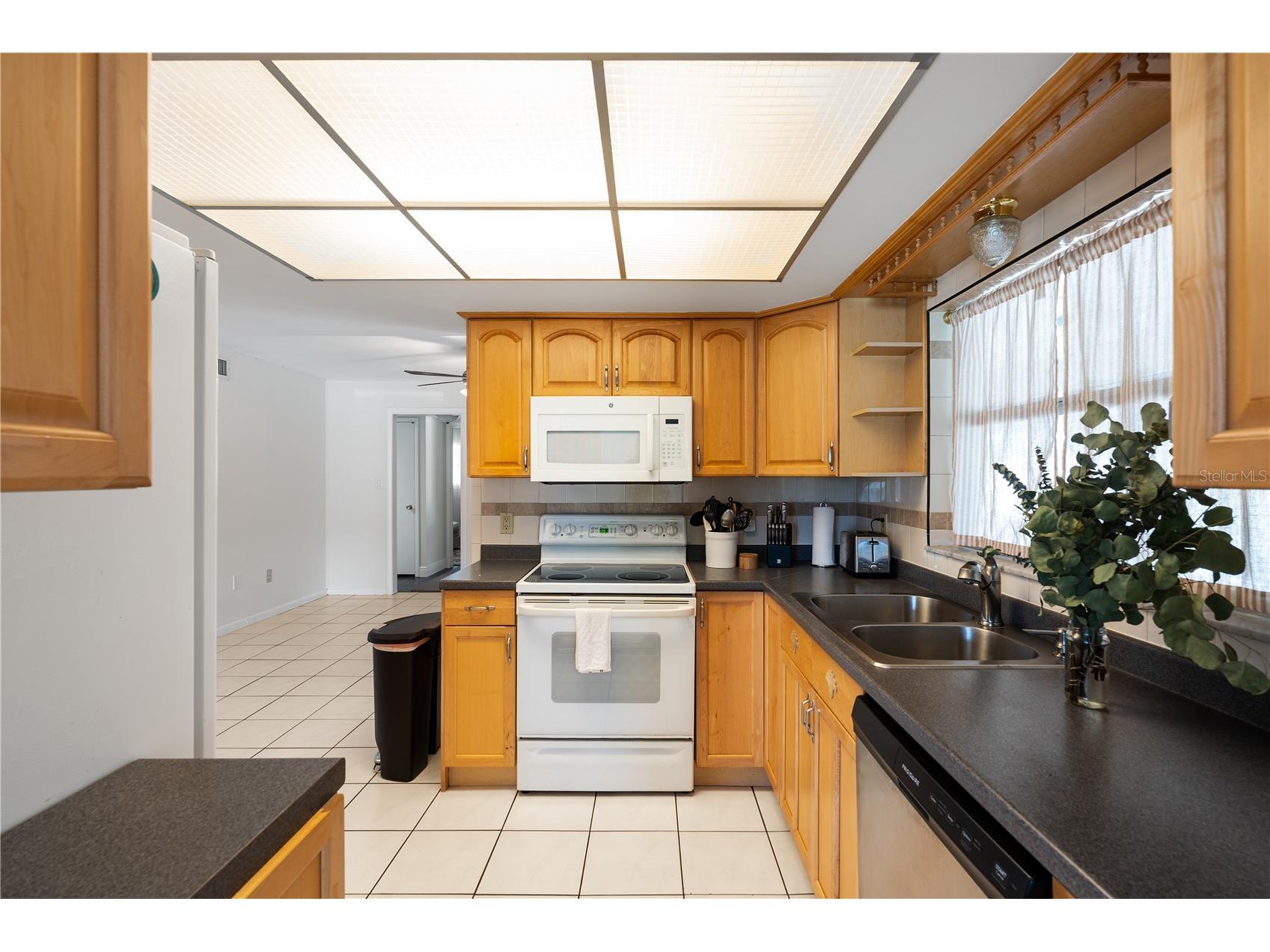 1408 Magellan Circle #103 Orlando FL 32818 P4938959 image33