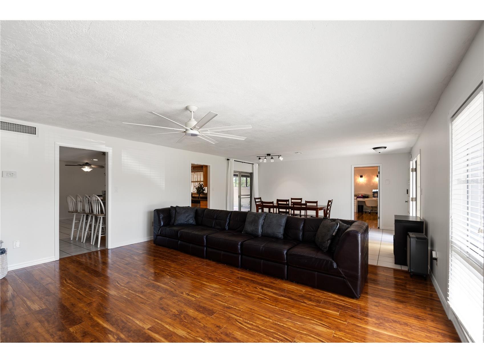 1408 Magellan Circle #103 Orlando FL 32818 P4938959 image40