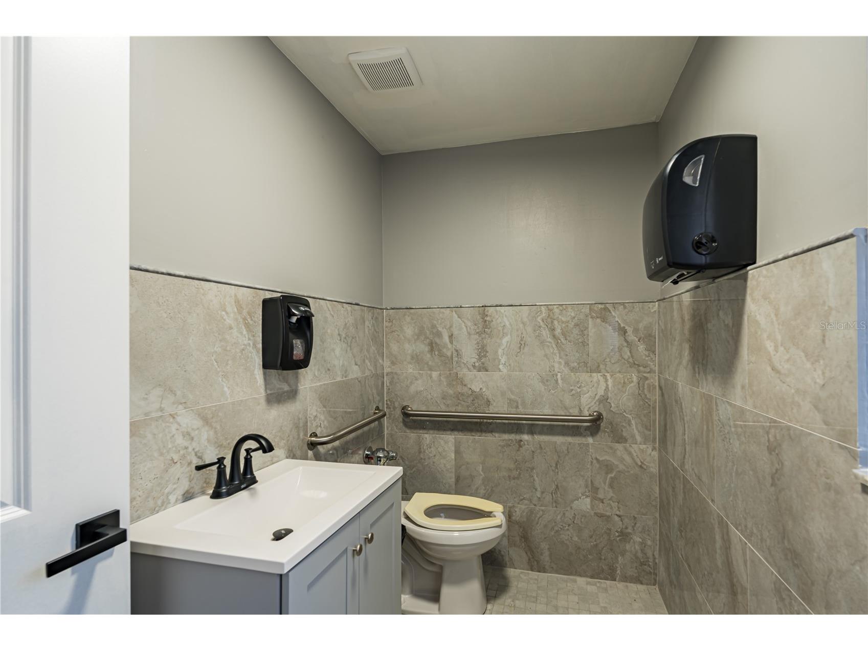 1408 Magellan Circle #103 Orlando FL 32818 P4938959 image50