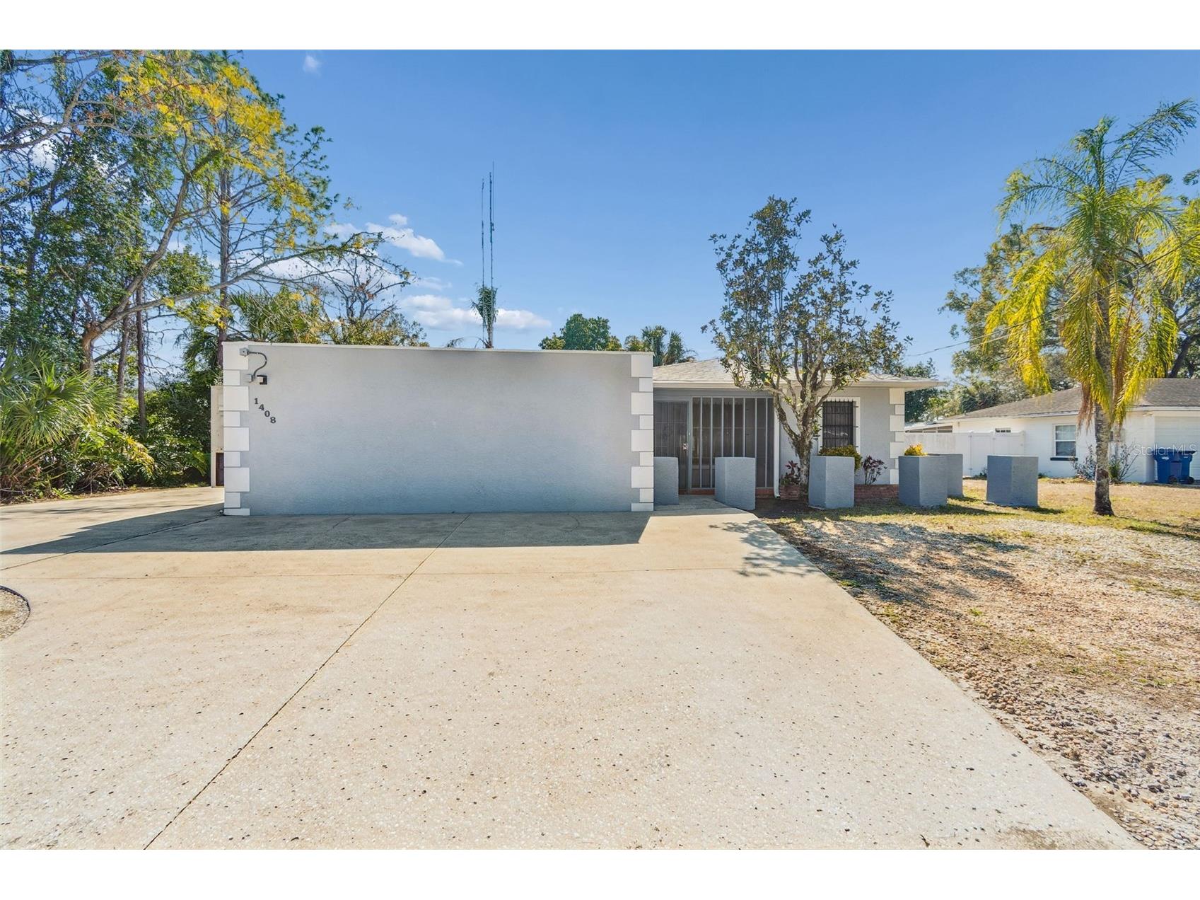 1408 W Linebaugh Avenue Tampa FL 33612 TB8474736 image1