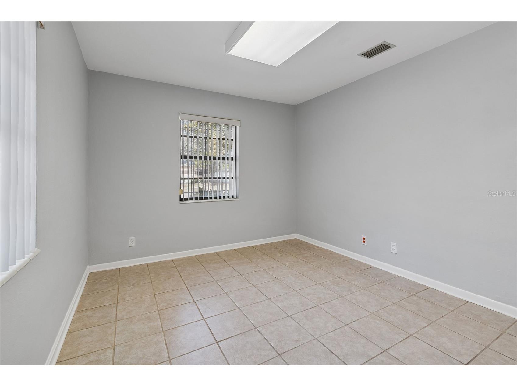 1408 W Linebaugh Avenue Tampa FL 33612 TB8474736 image11