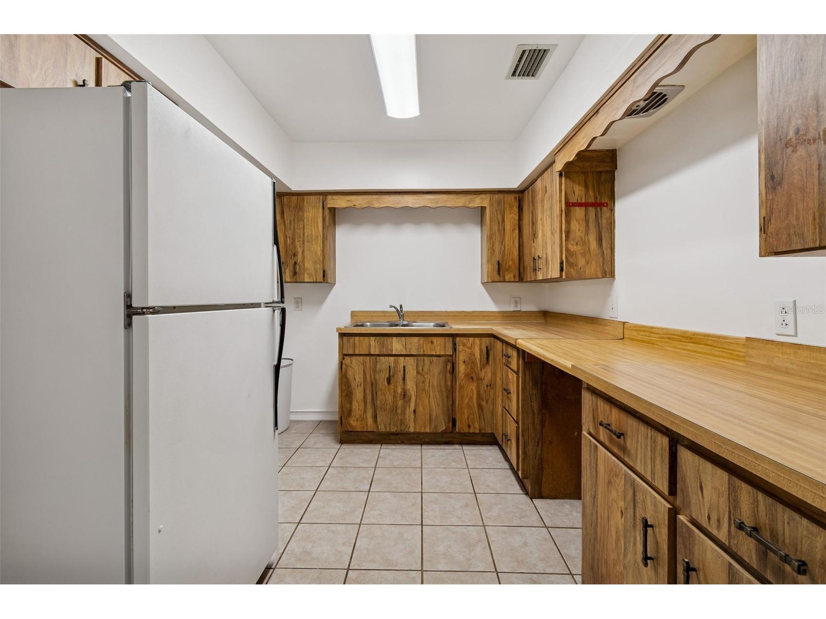 1408 W Linebaugh Avenue Tampa FL 33612 TB8474736 image12