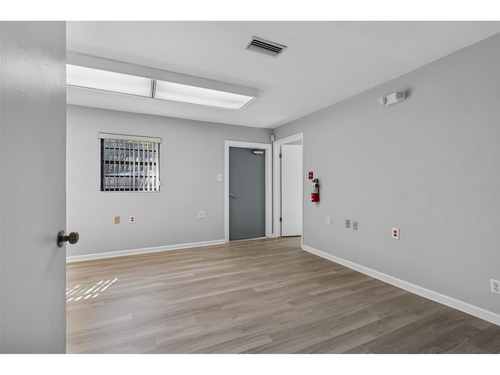 1408 W Linebaugh Avenue Tampa FL 33612 TB8474736 image15