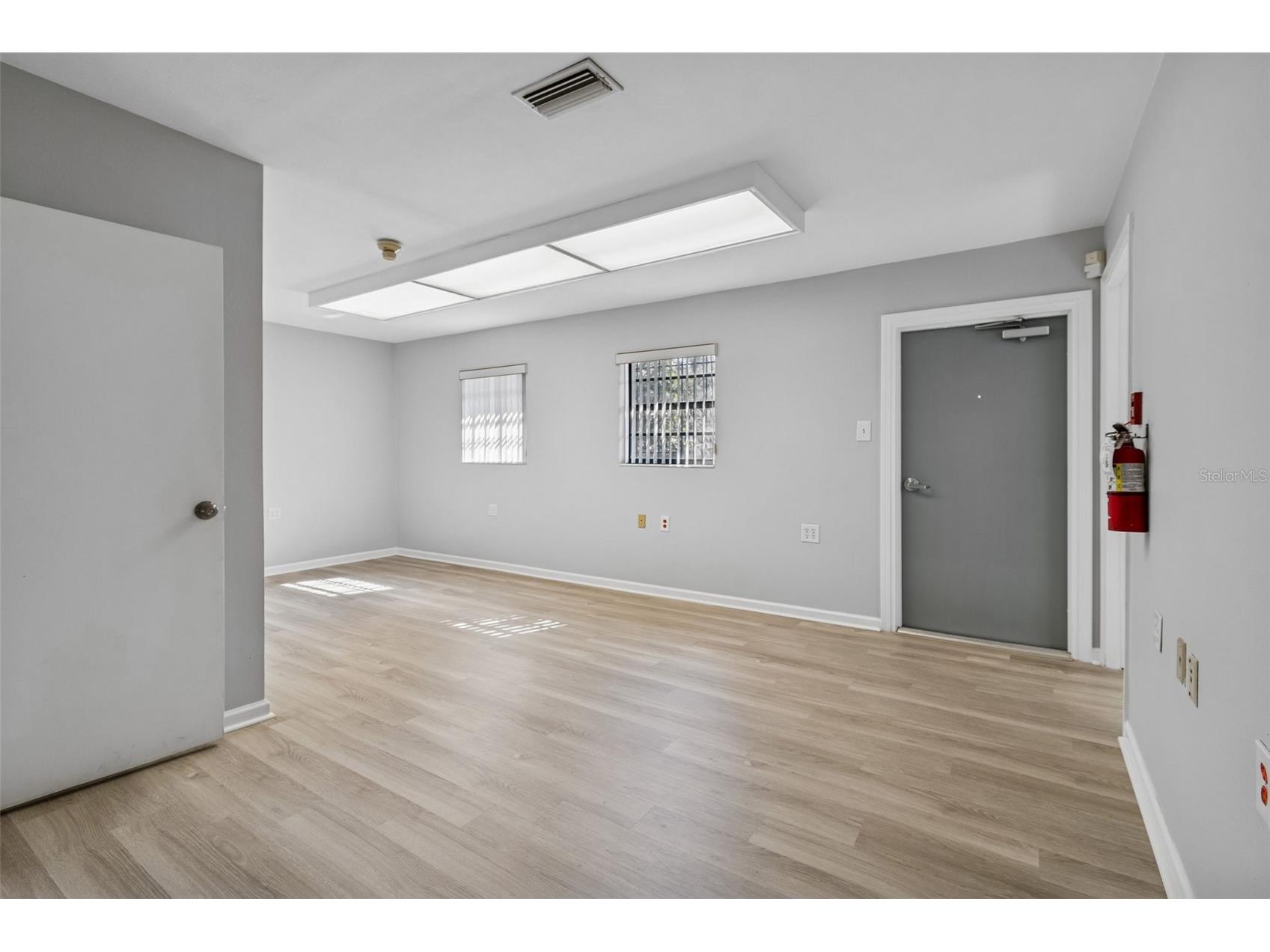 1408 W Linebaugh Avenue Tampa FL 33612 TB8474736 image16