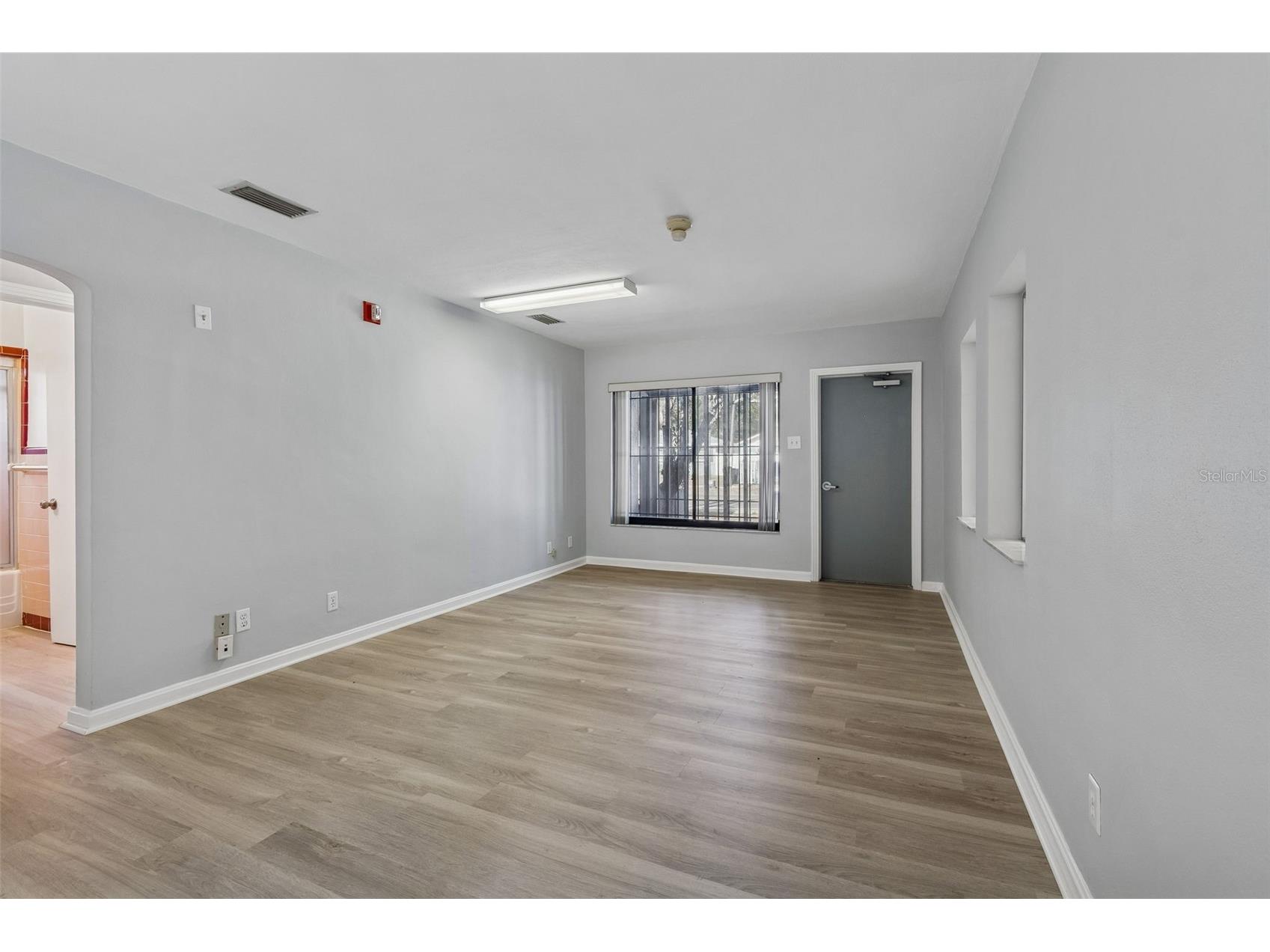 1408 W Linebaugh Avenue Tampa FL 33612 TB8474736 image7