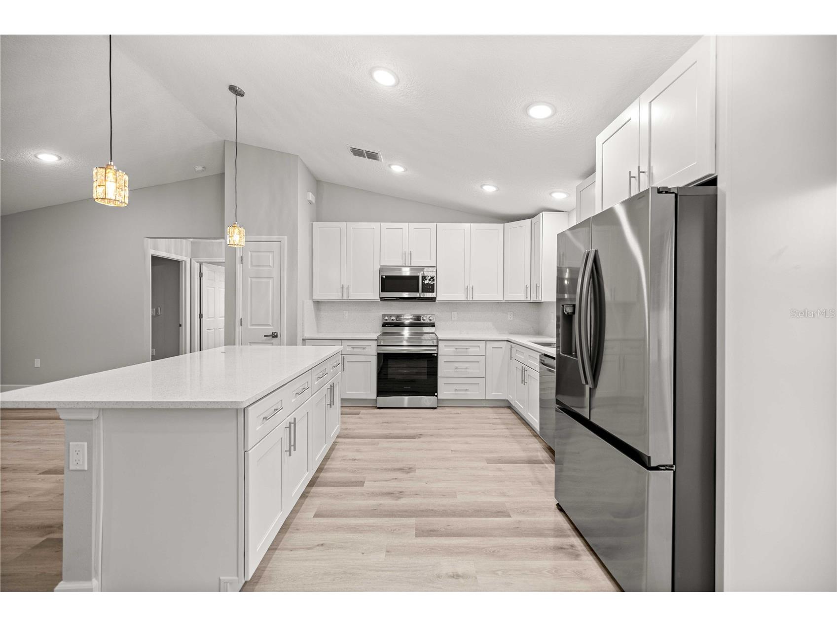 14089 SE 34th Terrace Summerfield FL 34491 OM722563 image9