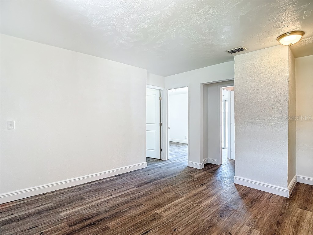 1409 College Park Lane Tampa FL 33612 A4658708 image10