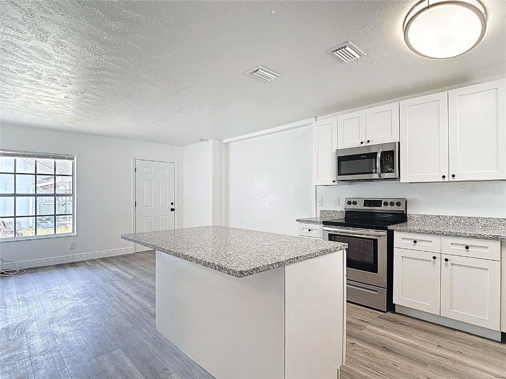 1409 College Park Lane Tampa FL 33612 A4658708 image5