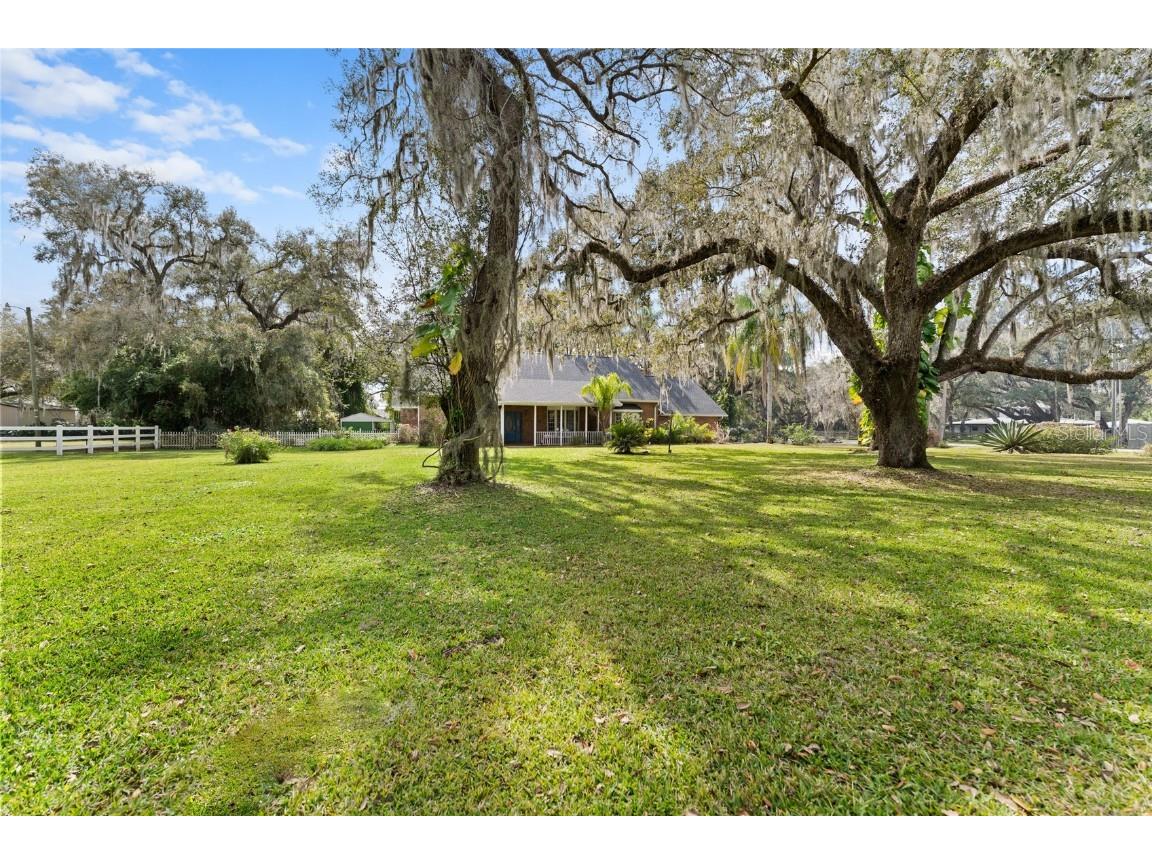 1409 Country Oaks Lane Lakeland FL 33810 A4599388 image1