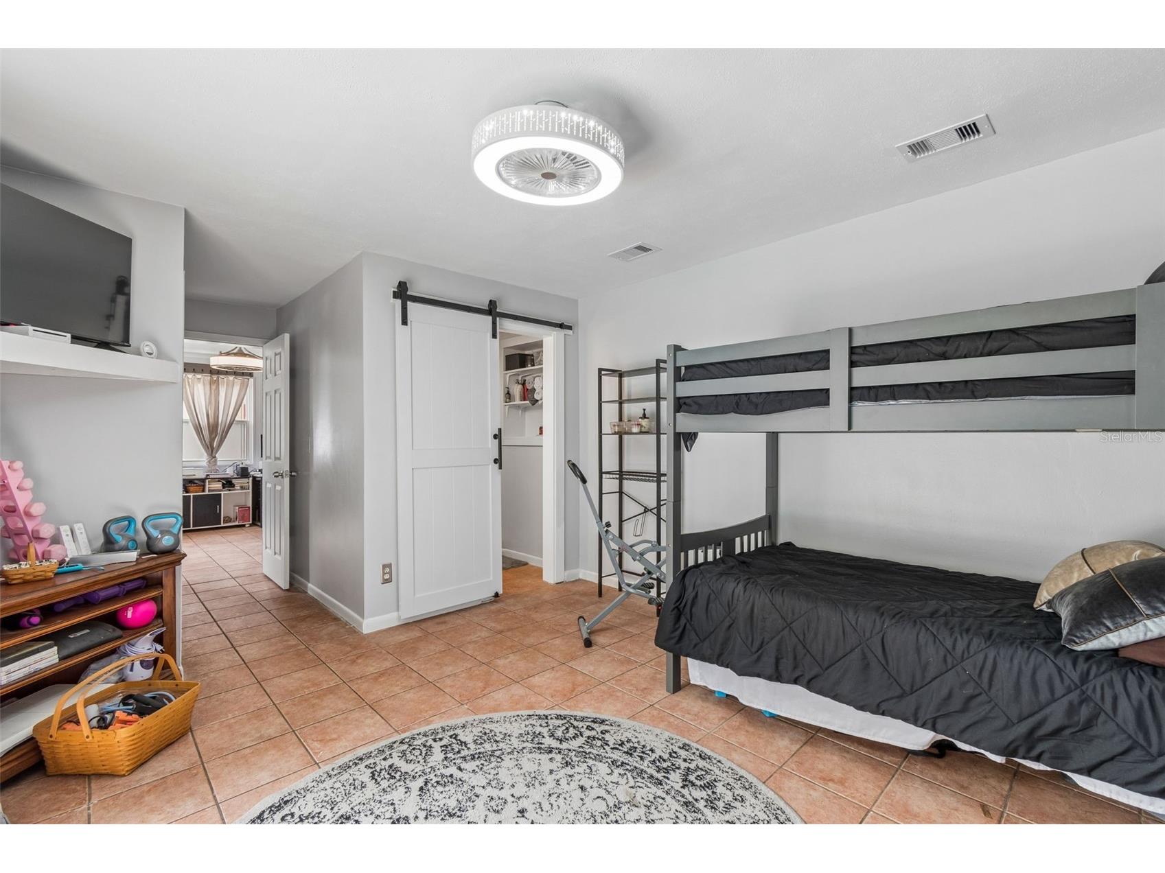 1409 Nelson Avenue Clearwater FL 33755 TB8488195 image27