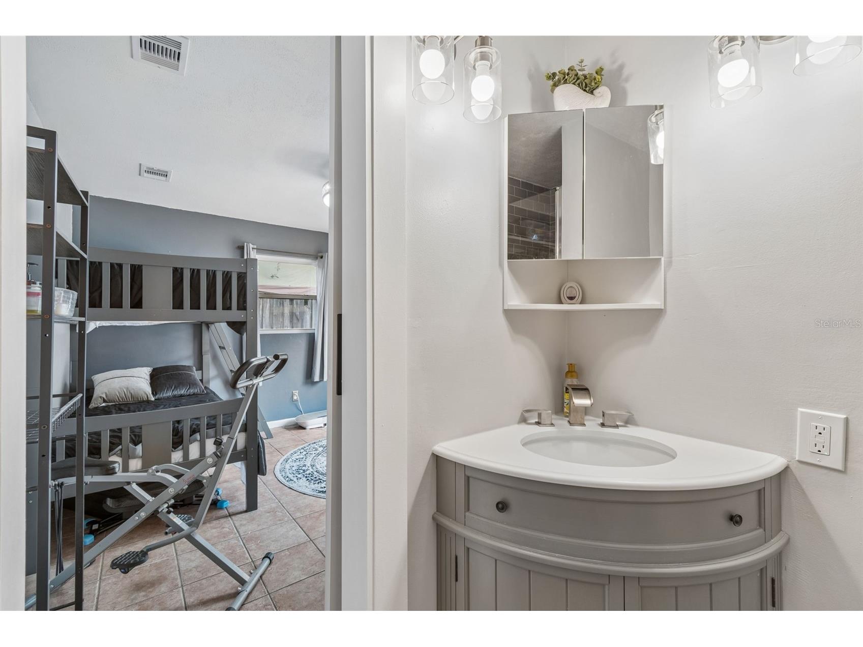 1409 Nelson Avenue Clearwater FL 33755 TB8488195 image30