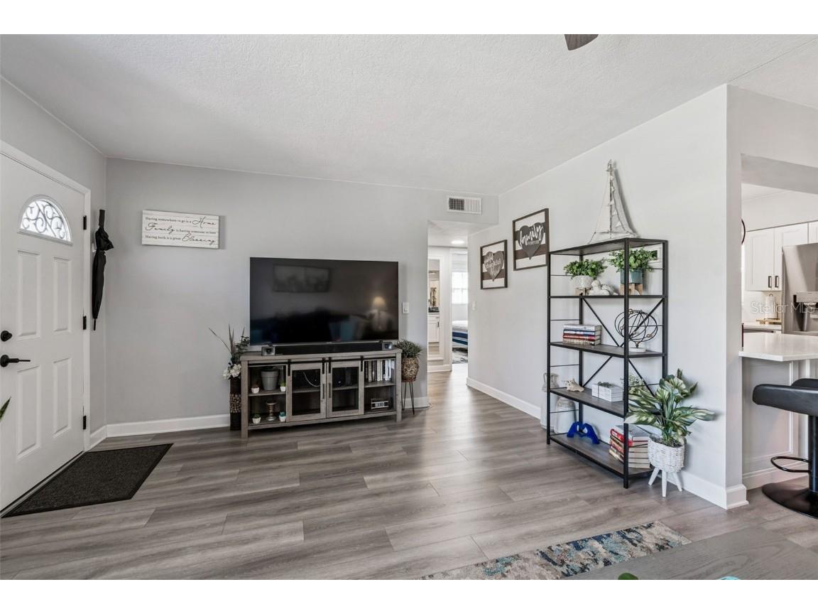 1409 Teresa Drive Largo FL 33770 TB8442282 image10