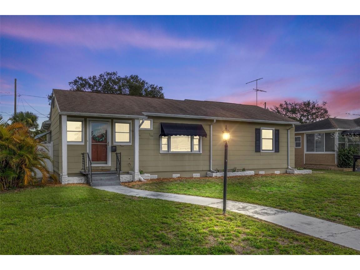 141 39th Avenue NE Saint Petersburg FL 33703 U8206387 image1