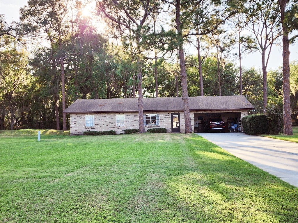 141 Bermuda Ct Court Winter Haven FL 33880 - Grassy Lake P4924898 image1