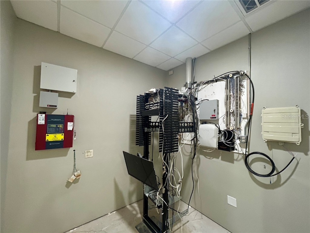 141 Burbank Road Oldsmar FL 34677 W7880550 image9