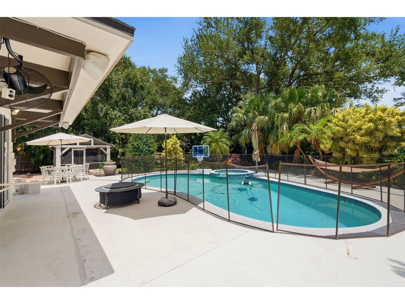 141 Giralda Boulevard NE Saint Petersburg FL 33704 TB8521654 image51