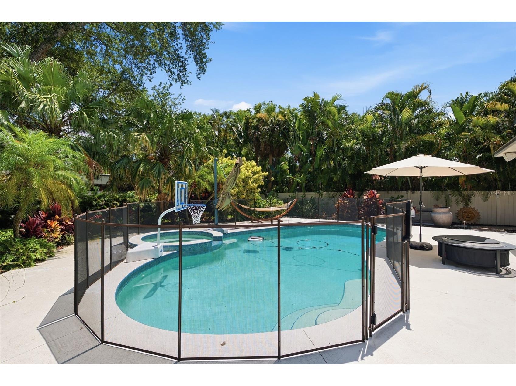 141 Giralda Boulevard NE Saint Petersburg FL 33704 TB8521654 image52