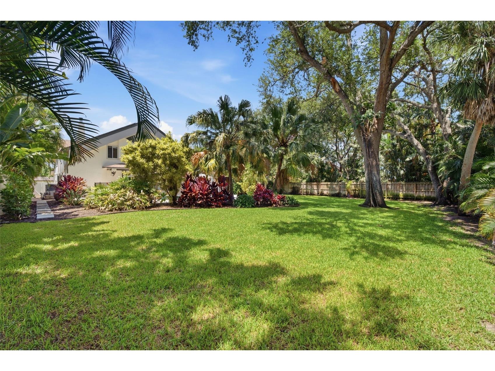141 Giralda Boulevard NE Saint Petersburg FL 33704 TB8521654 image67