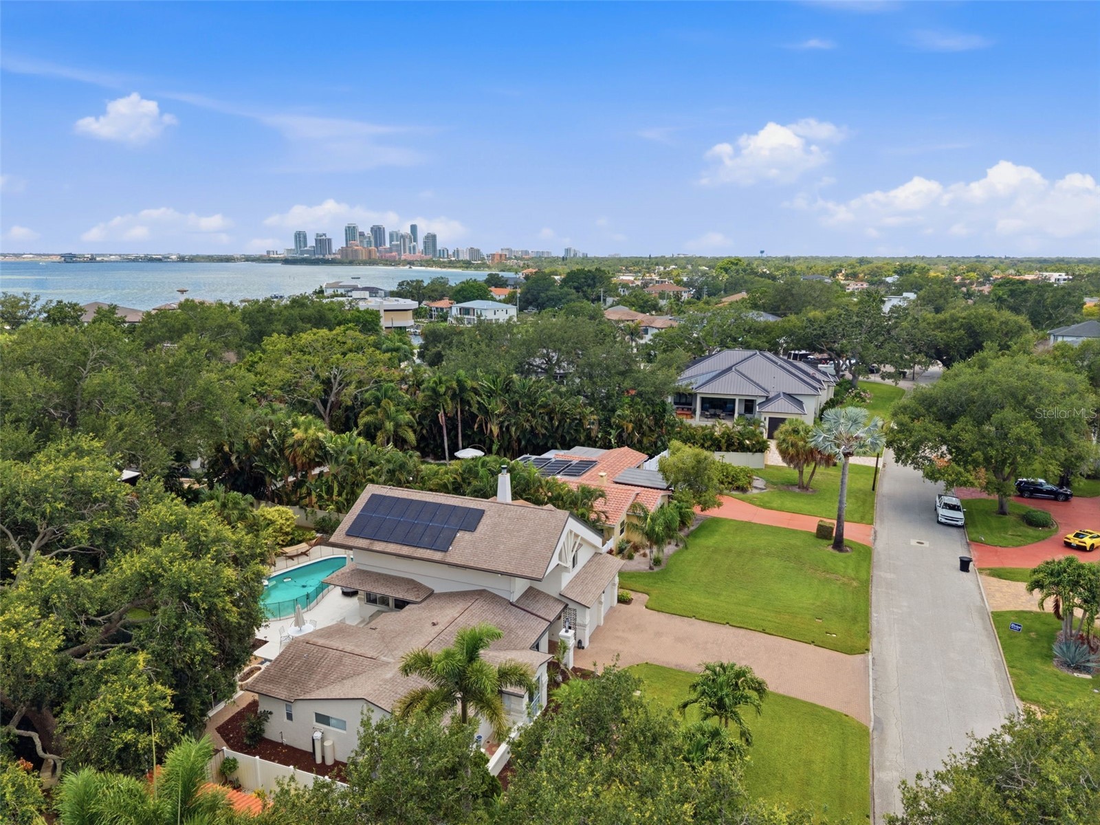 141 Giralda Boulevard NE Saint Petersburg FL 33704 TB8521654 image68