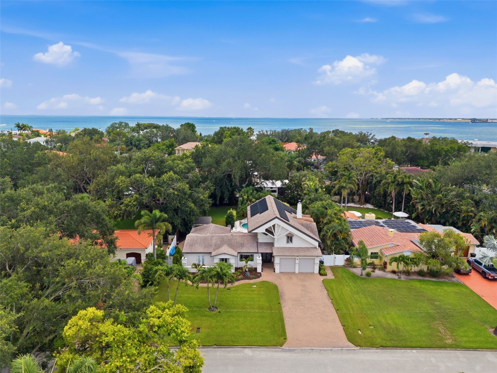 141 Giralda Boulevard NE Saint Petersburg FL 33704 TB8521654 image69