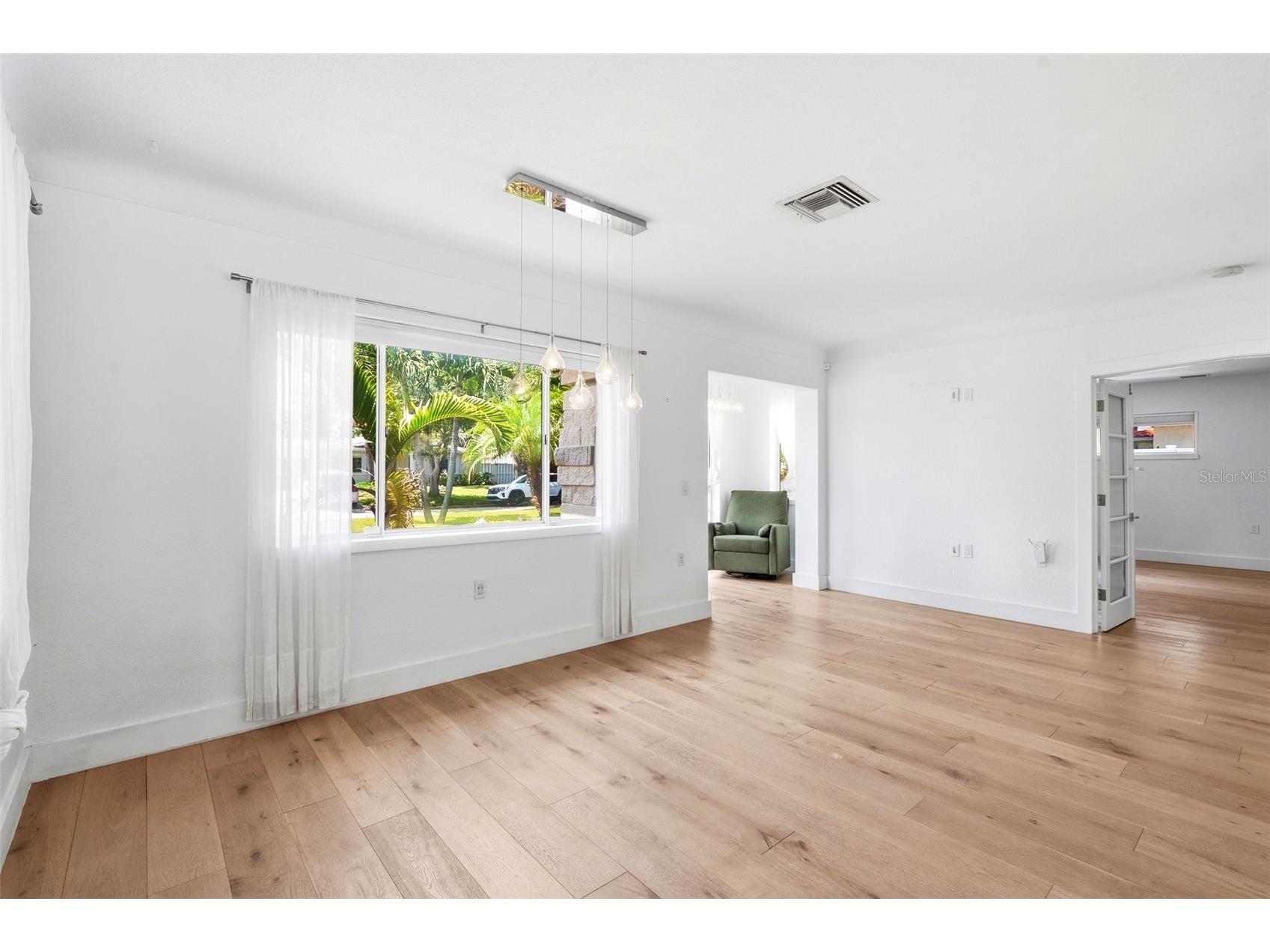 141 Giralda Boulevard NE Saint Petersburg FL 33704 TB8521654 image8