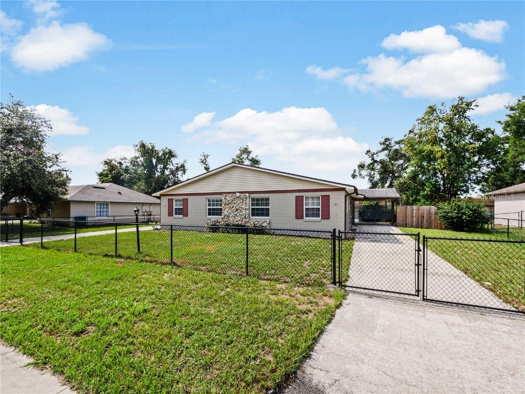 141 Hazelcrest Street #B Deltona FL 32725 V4937743 image1