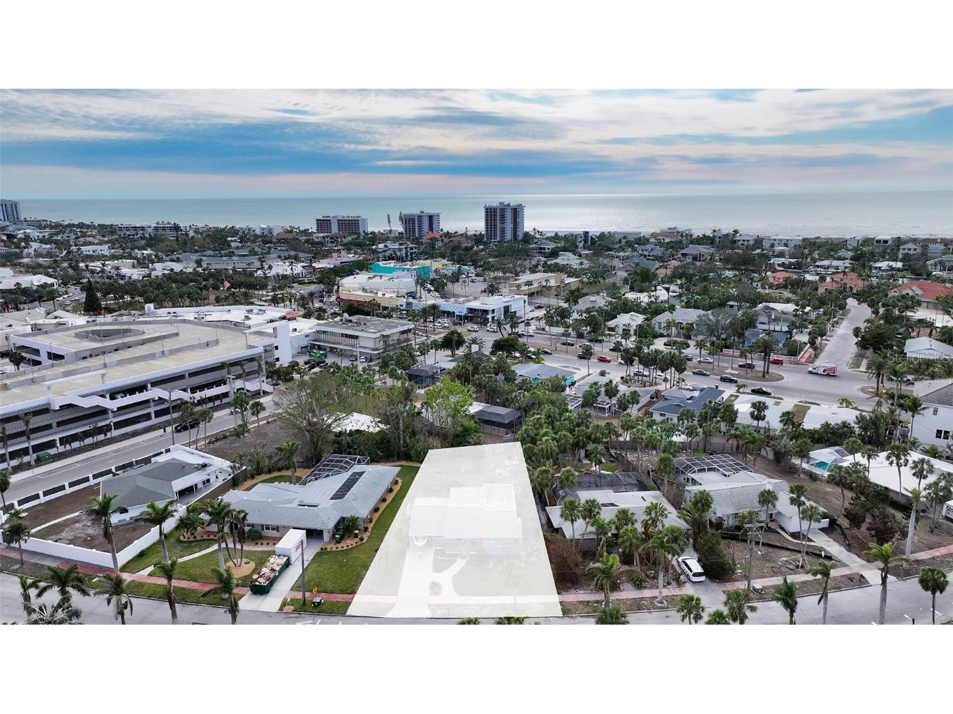 141 N Adams Drive Sarasota FL 34236 A4635353 image1