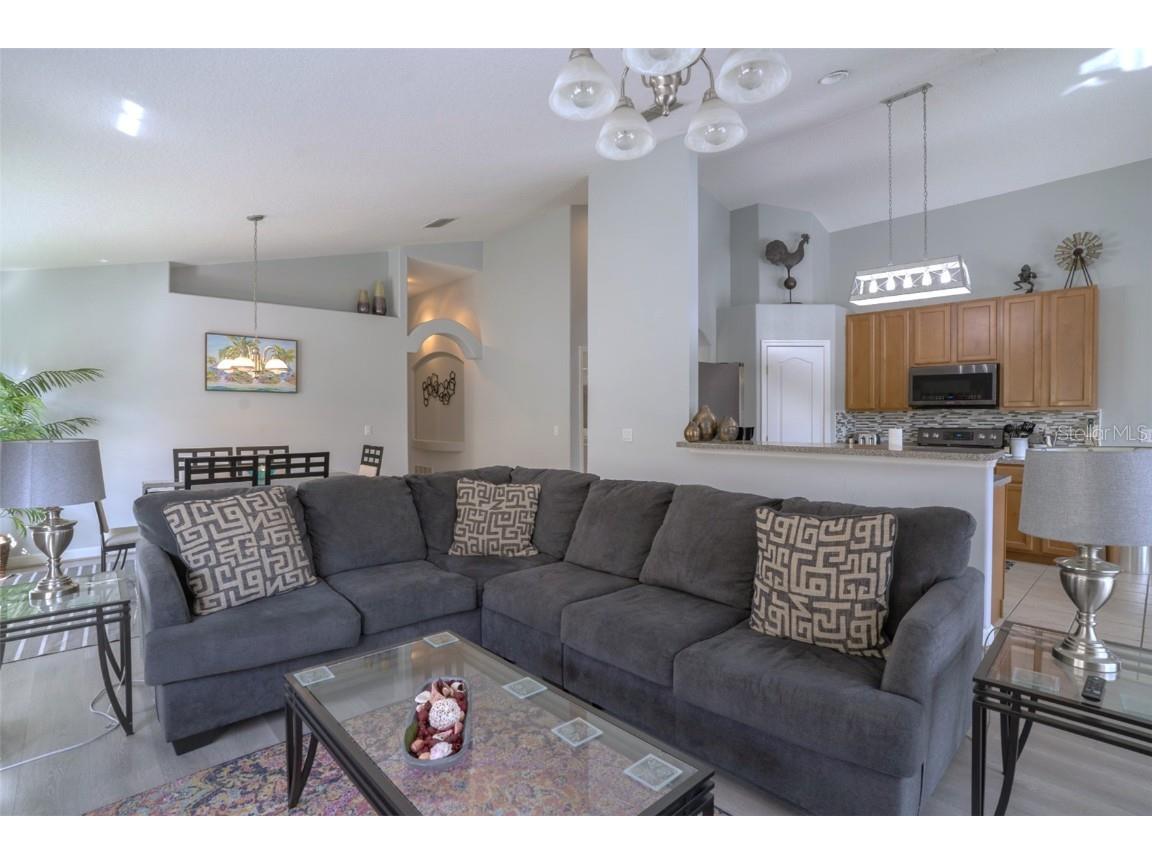 141 Old Bridge Circle Davenport FL 33897 P4936805 image4