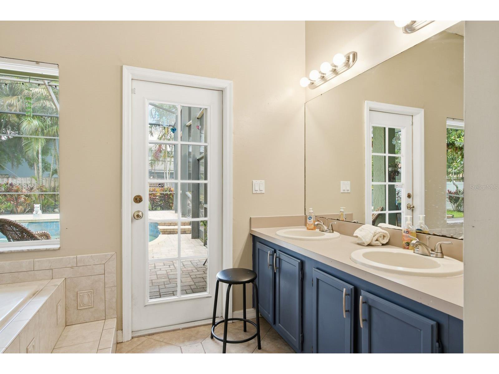 141 Old Oak Circle Palm Harbor FL 34683 TB8516934 image25