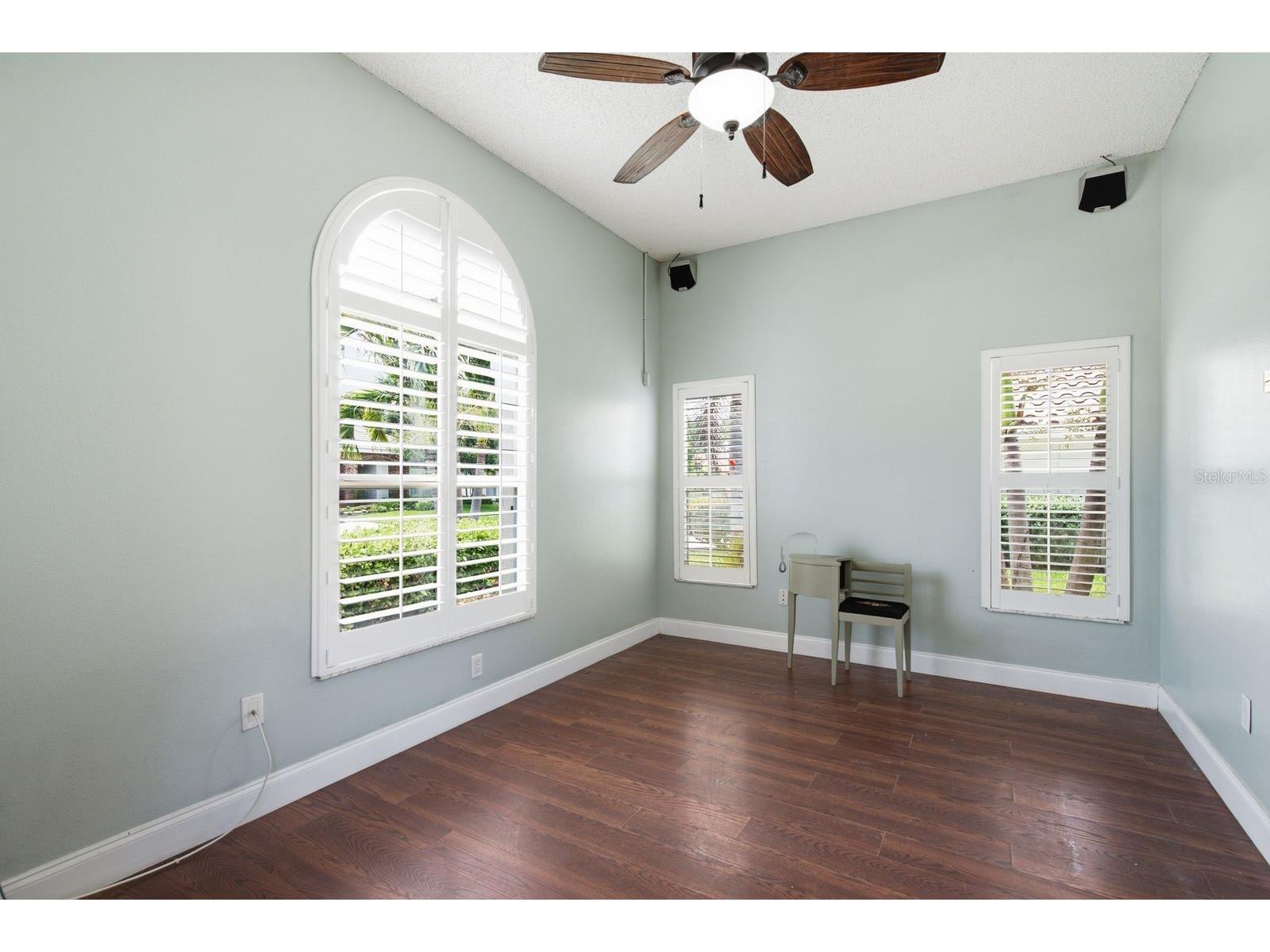 141 Old Oak Circle Palm Harbor FL 34683 TB8516934 image4