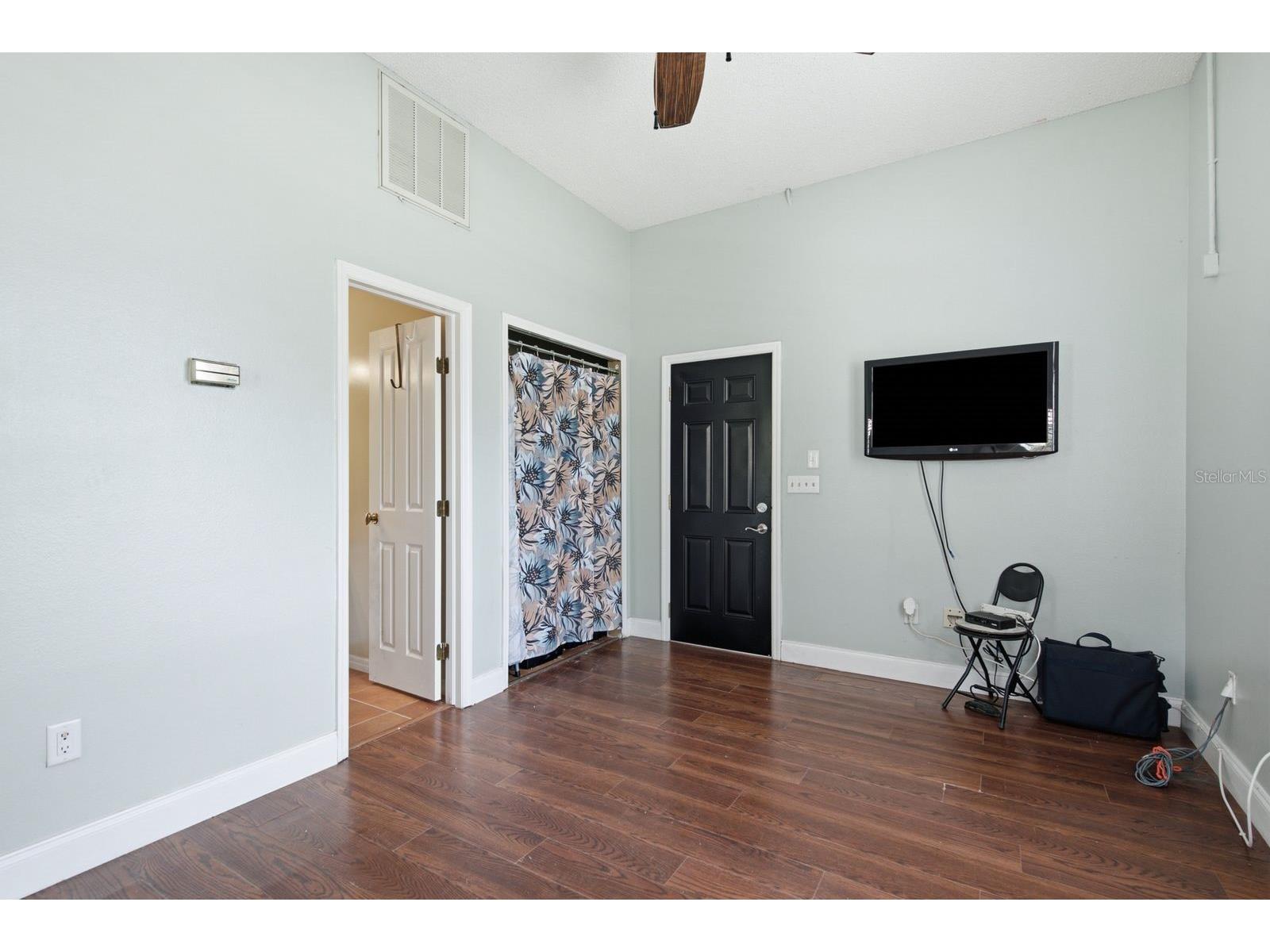 141 Old Oak Circle Palm Harbor FL 34683 TB8516934 image5