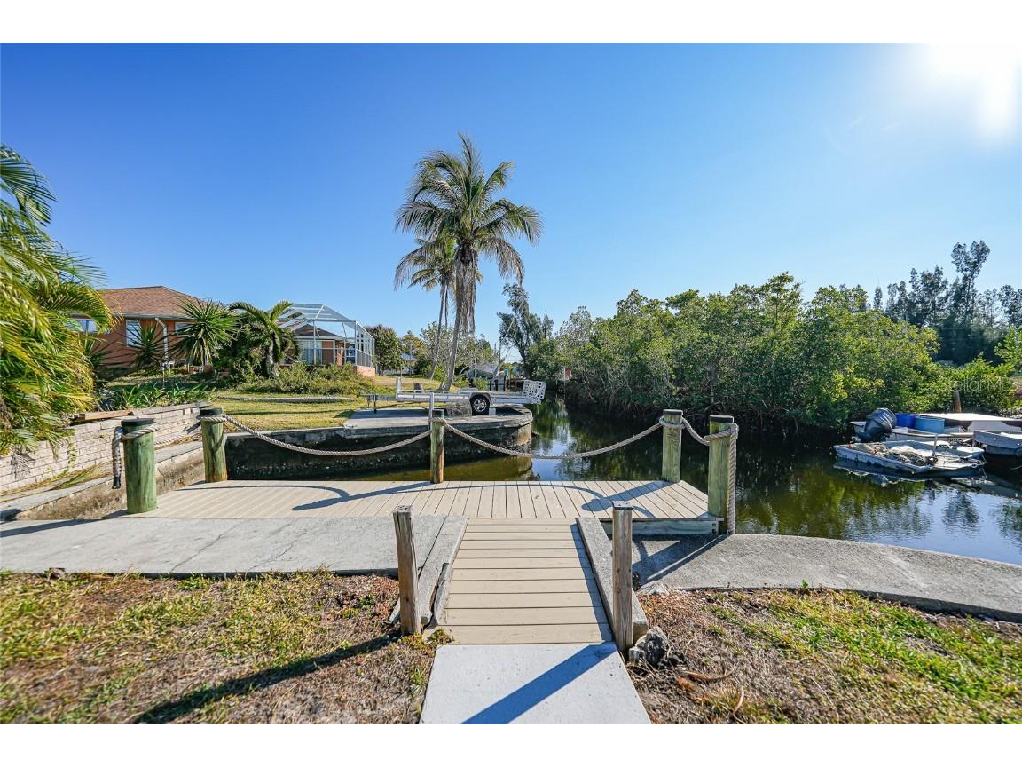 141 Singapore Road Punta Gorda FL 33950 C7519725 image4