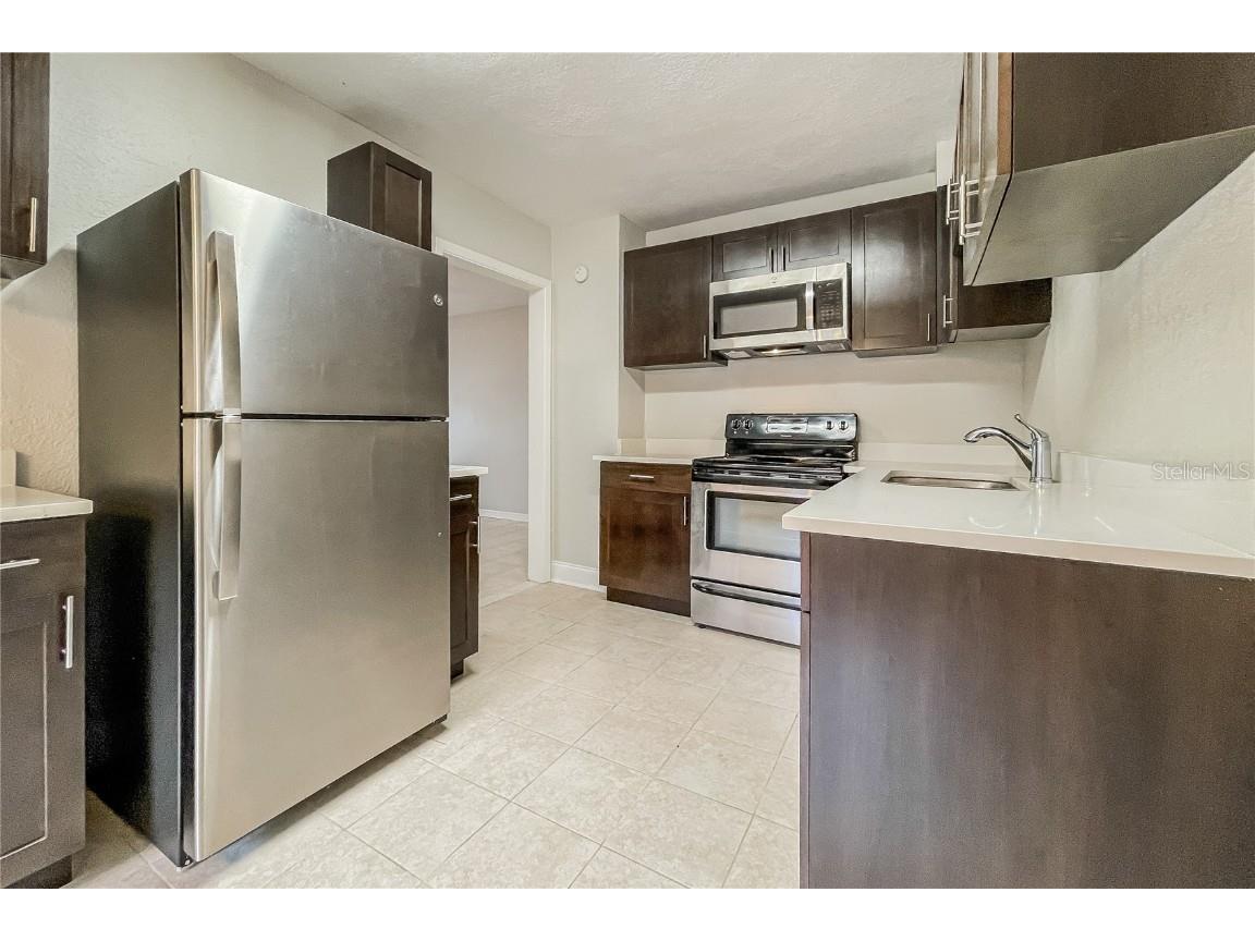 1410 26th Avenue S Saint Petersburg FL 33705 O6365035 image9