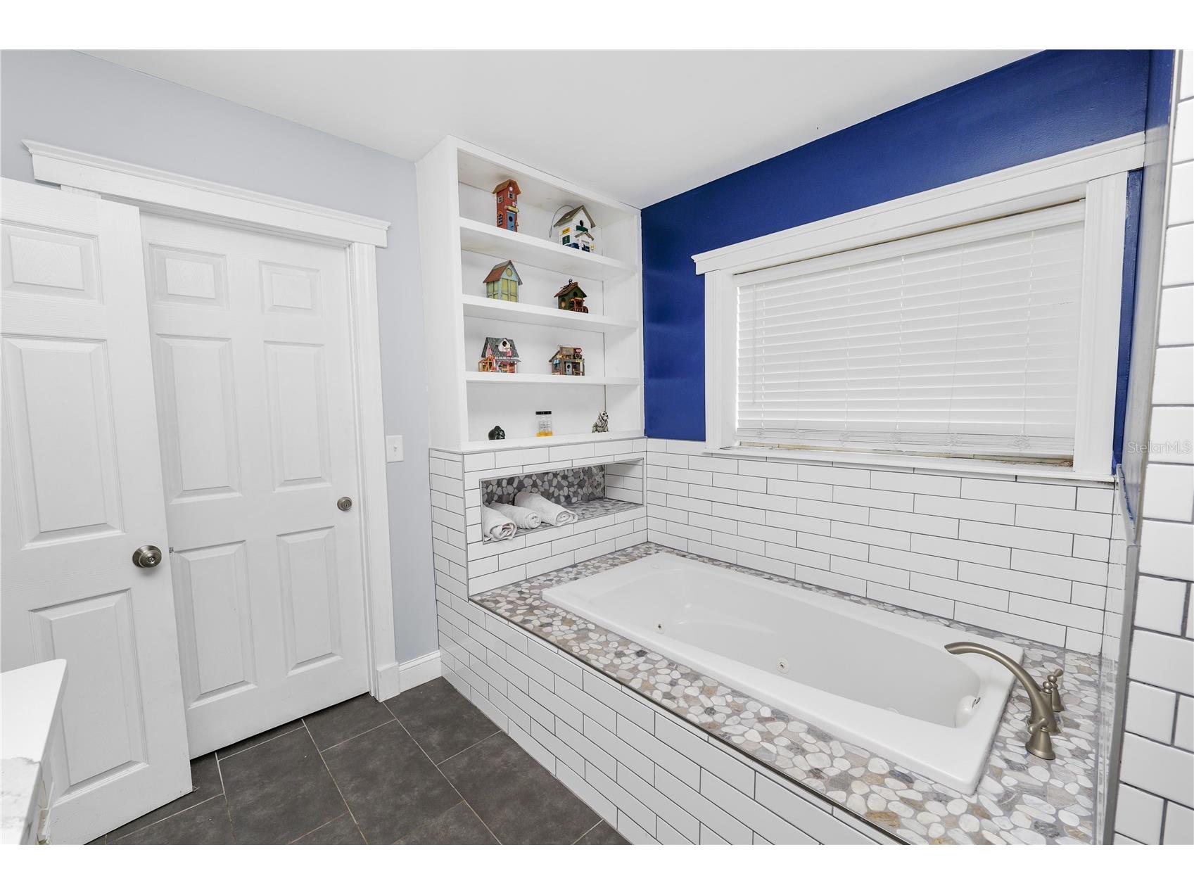 1410 E Edgewood Drive Lakeland FL 33803 TB8492756 image20