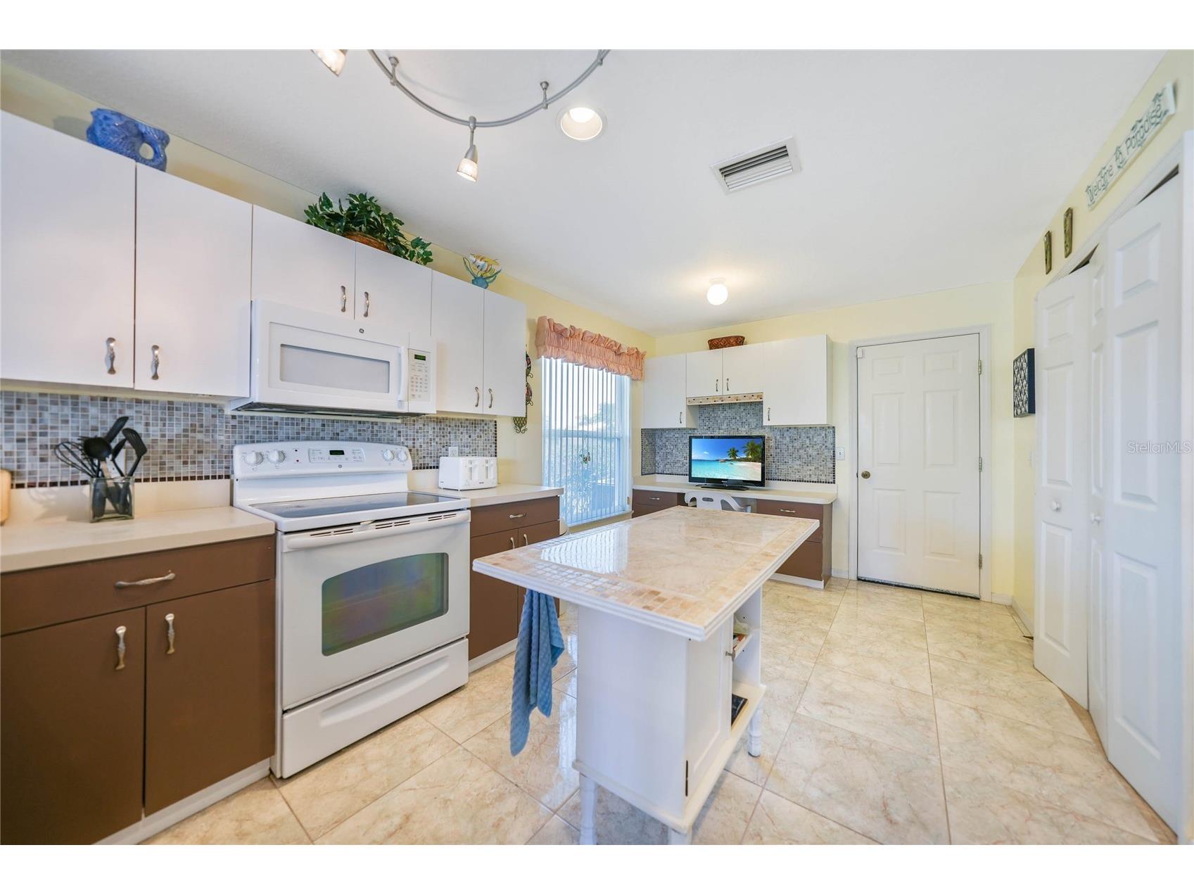 1410 Islamorada Boulevard Punta Gorda FL 33955 C7500791 image17