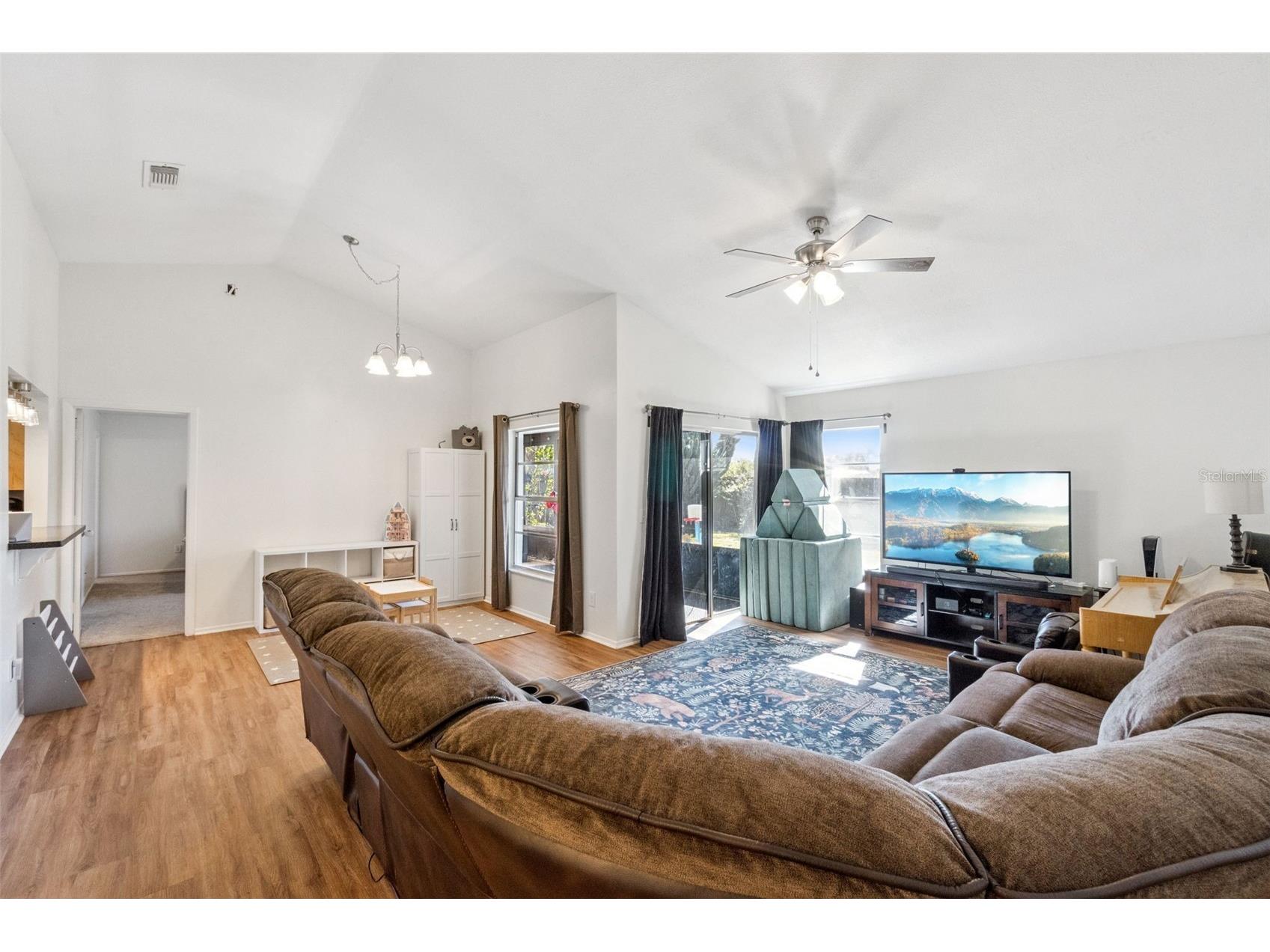 1410 Lund Avenue Kissimmee FL 34744 O6374154 image2