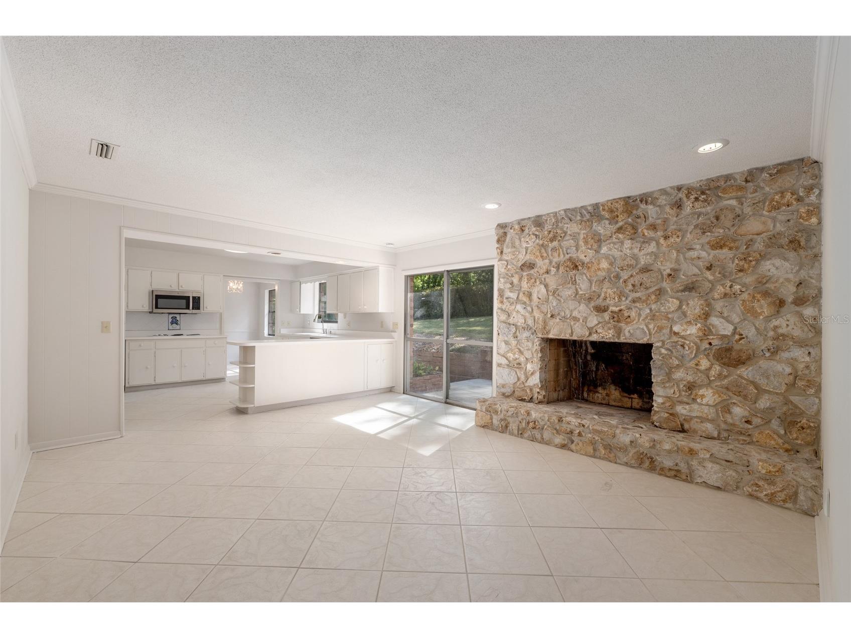 1410 NW 28th Street Gainesville FL 32605 GC539428 image10