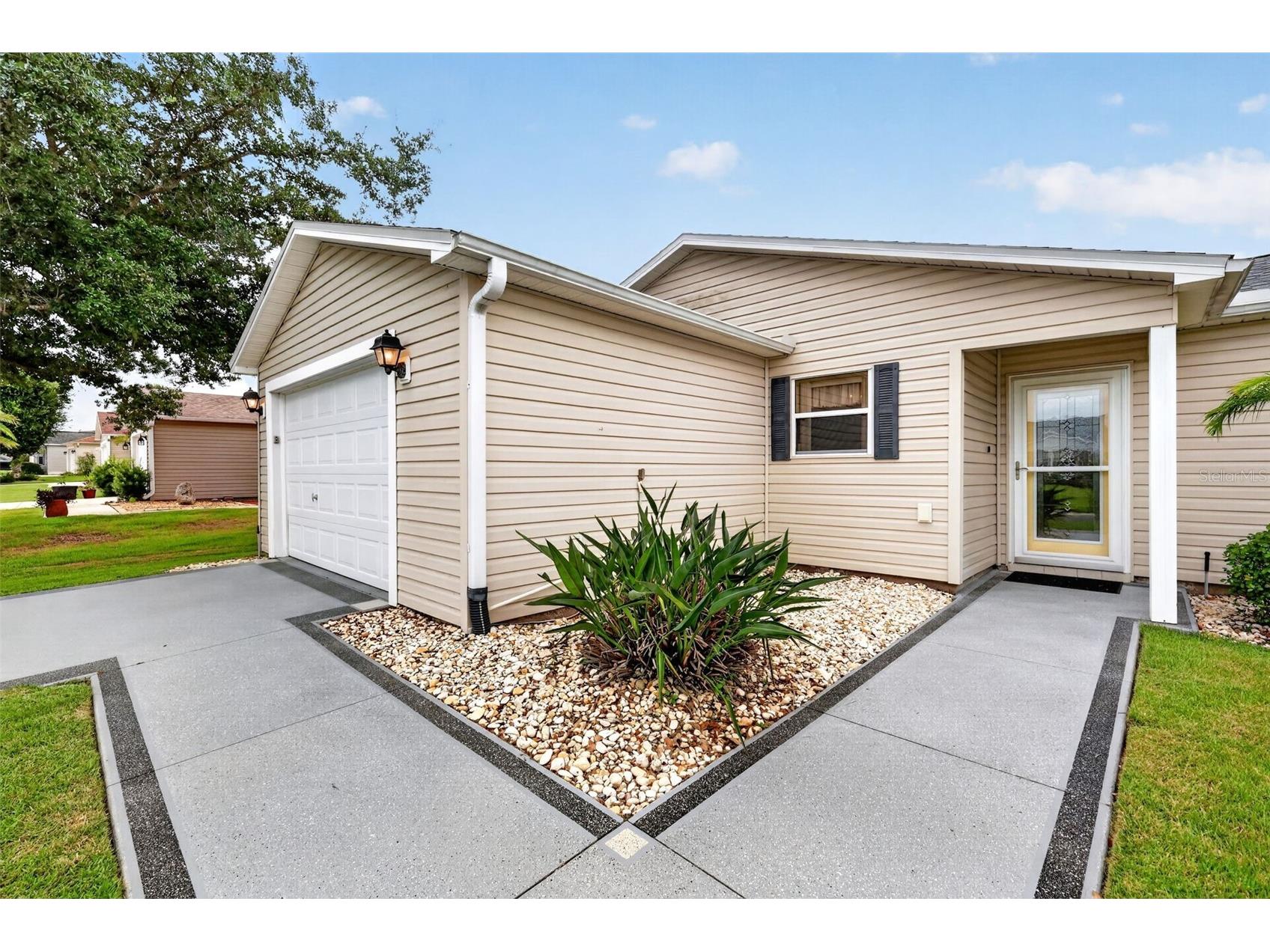 1410 Red Ash Place The Villages FL 32162 G5115362 image2