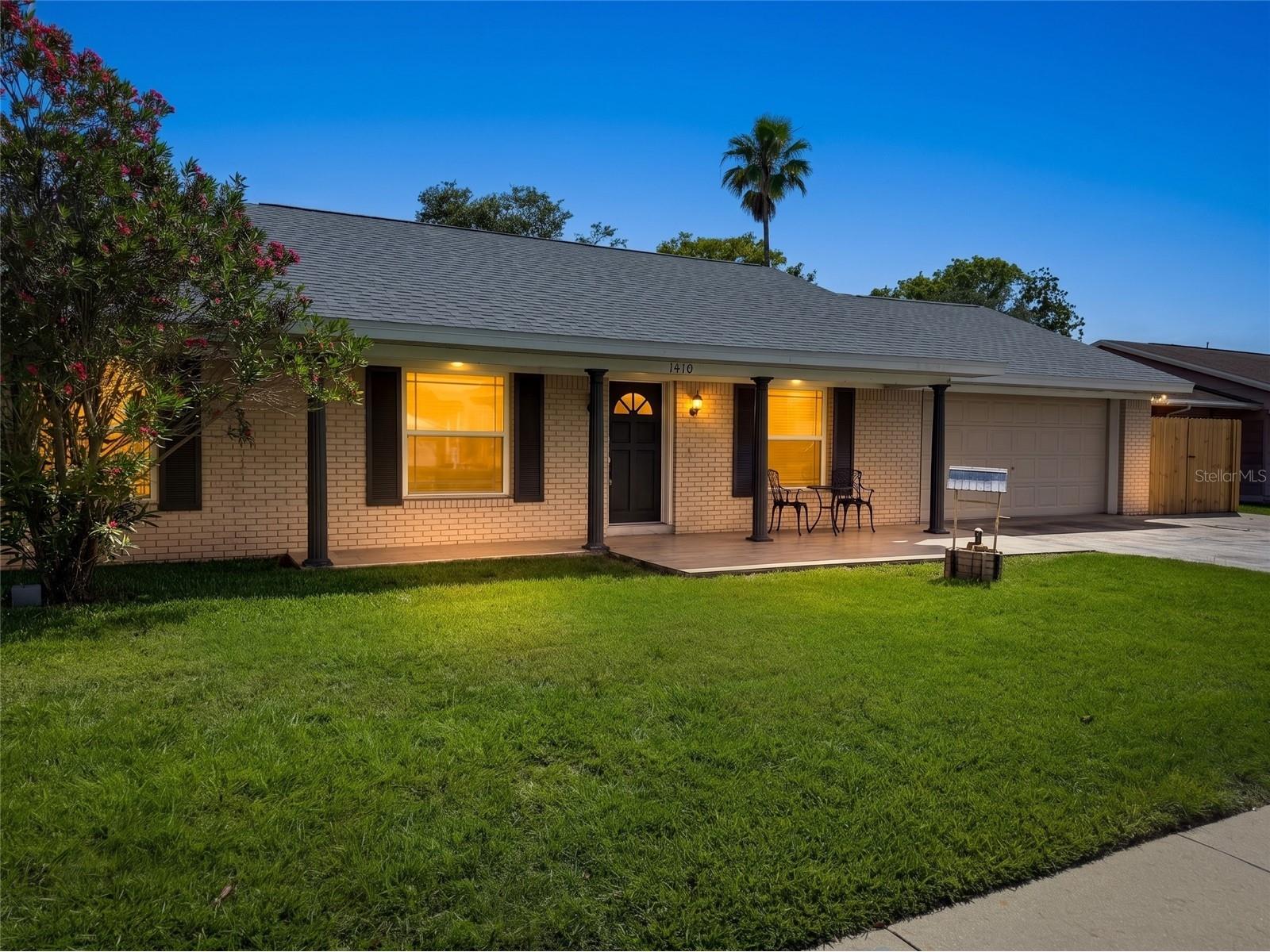 1410 Saxon Boulevard Deltona FL 32725 V4948775 image1