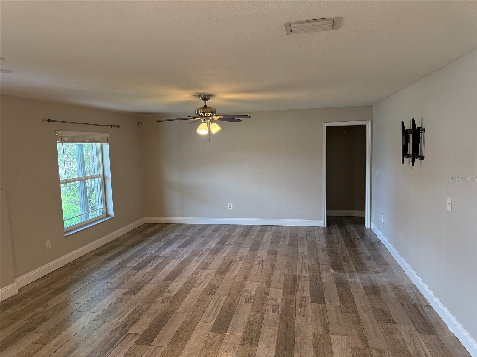 1410 Saxon Boulevard Deltona FL 32725 V4948775 image4