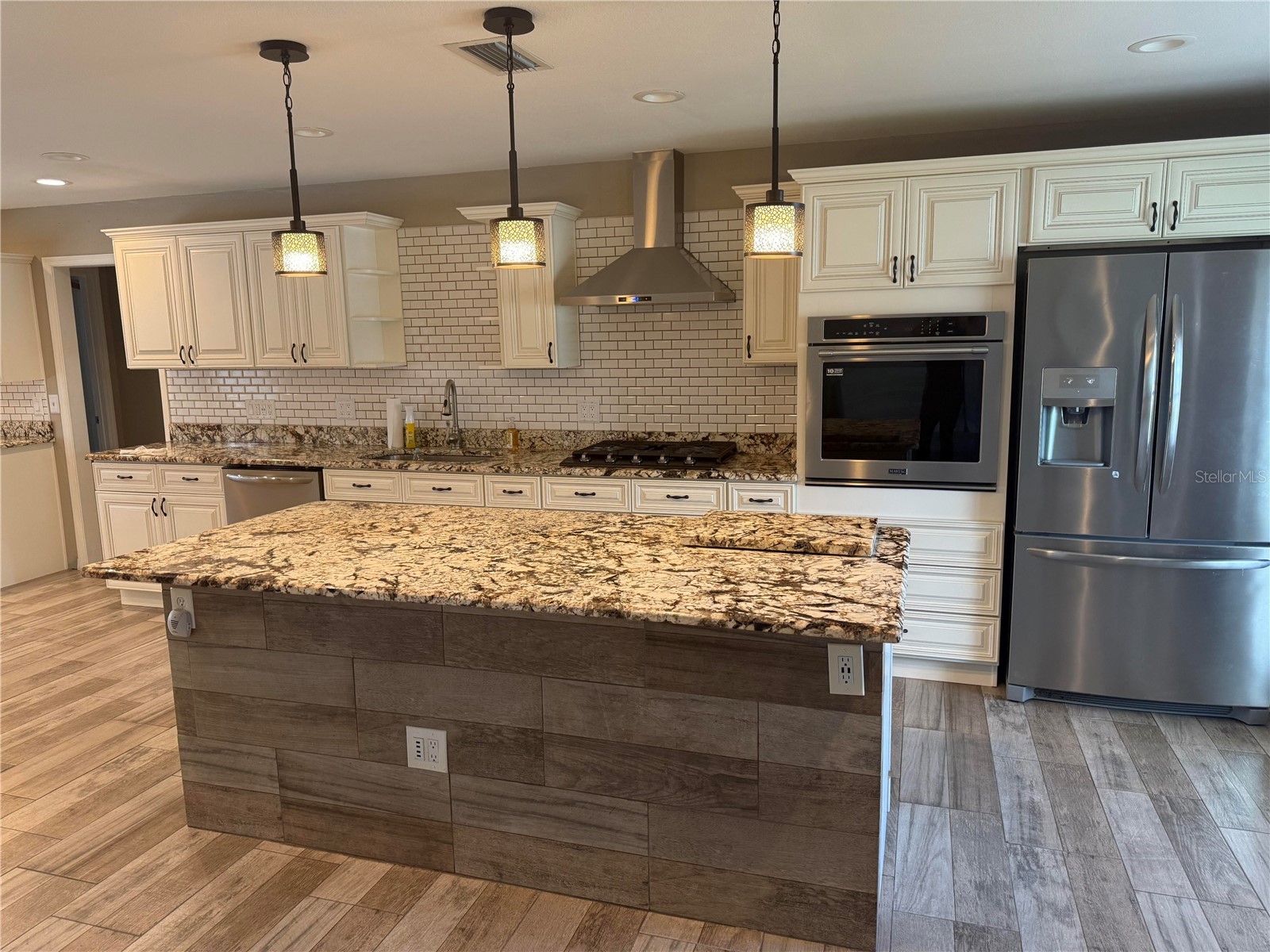 1410 Saxon Boulevard Deltona FL 32725 V4948775 image9