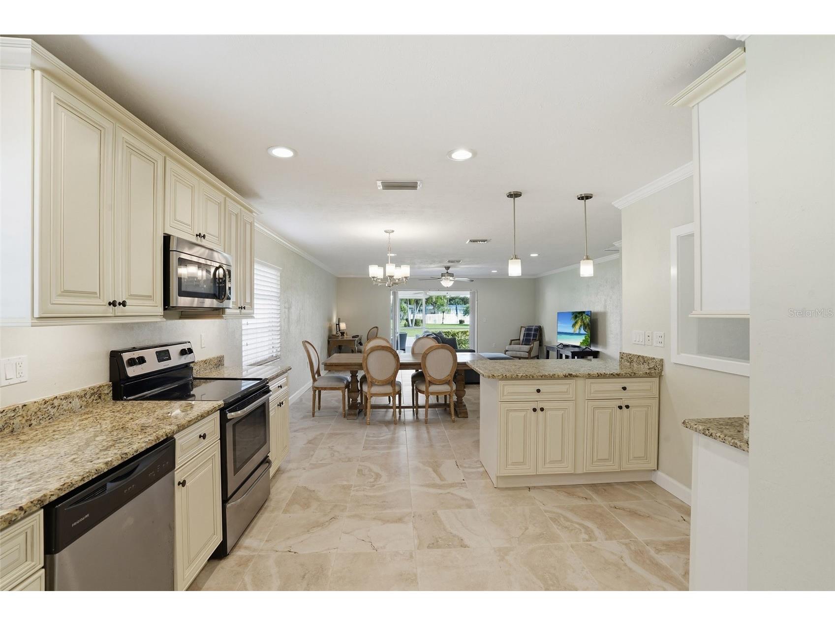 1410 Tredegar Drive Fort Myers FL 33919 C7523631 image14