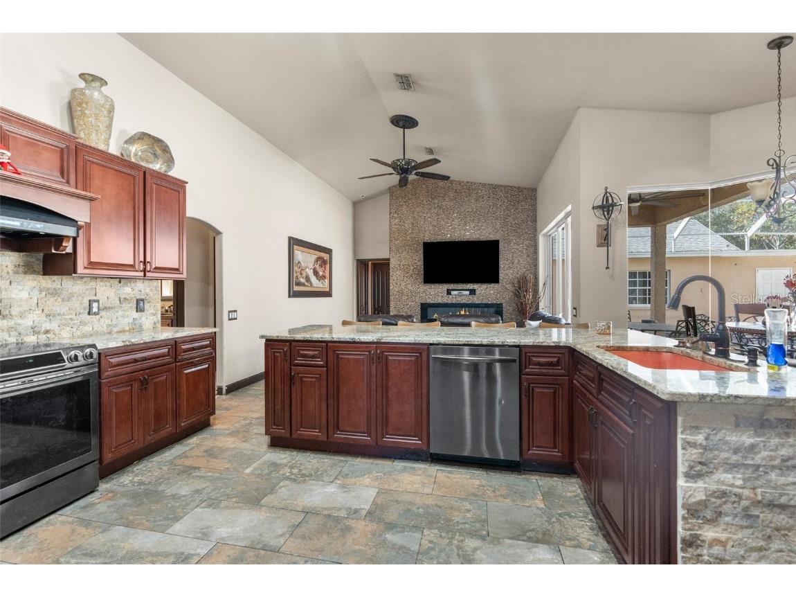 14101 Andrew Scott Road Spring Hill FL 34609 W7870991 image3