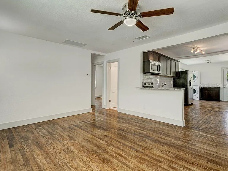 1411 34th Avenue N Saint Petersburg FL 33704 TB8508171 image2