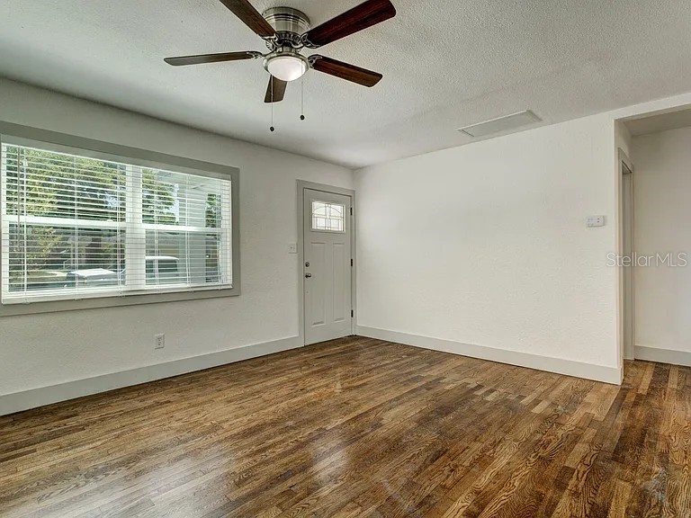 1411 34th Avenue N Saint Petersburg FL 33704 TB8508171 image3