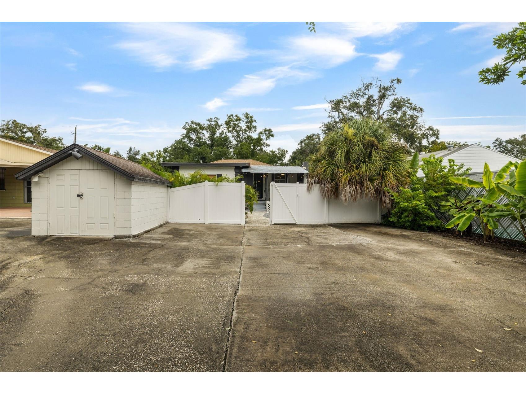 1411 E Henry Avenue Tampa FL 33604 TB8504595 image32
