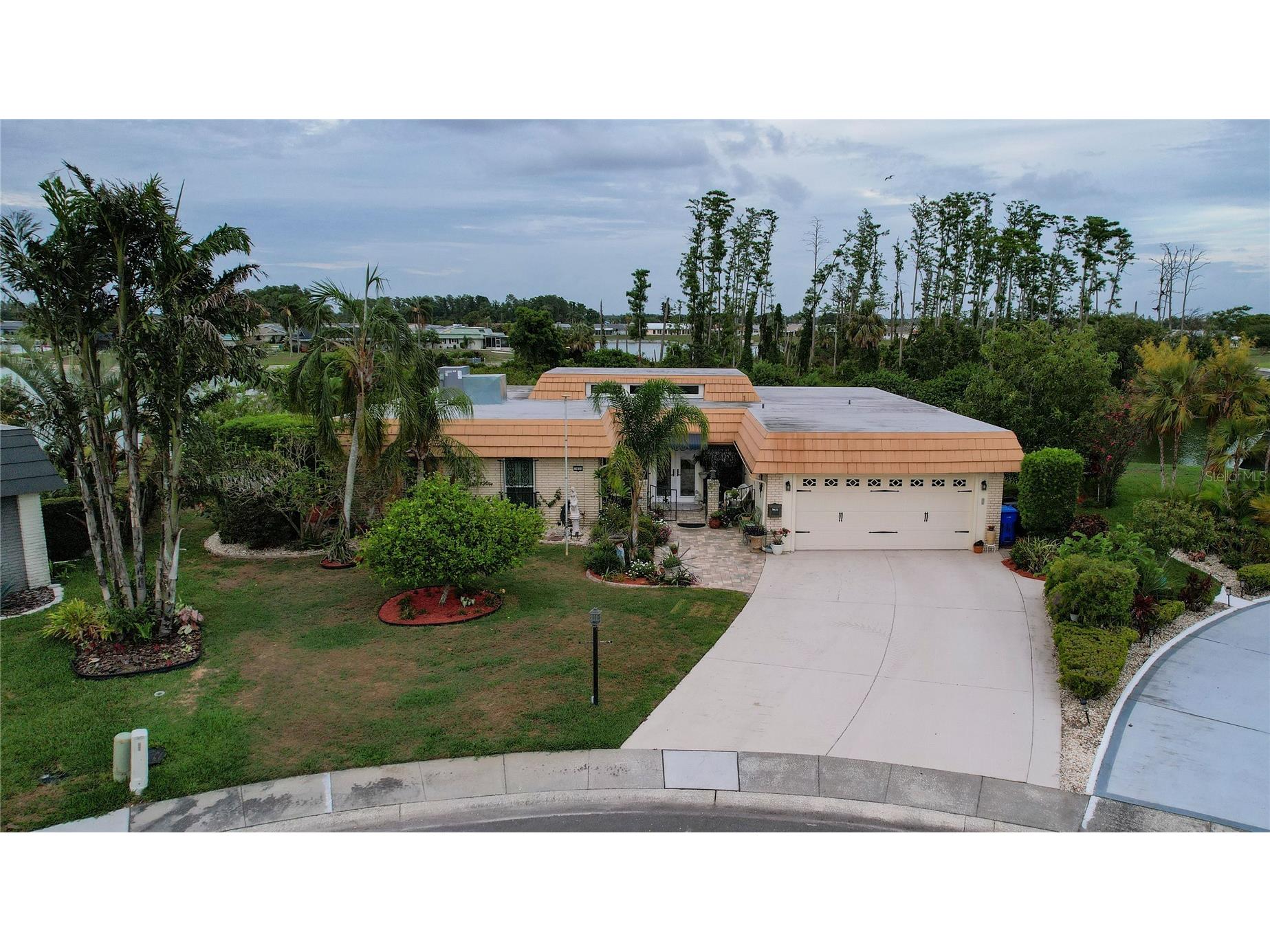 1411 Jacobson Circle Sun City Center FL 33573 - Middle lake TB8514153 image6