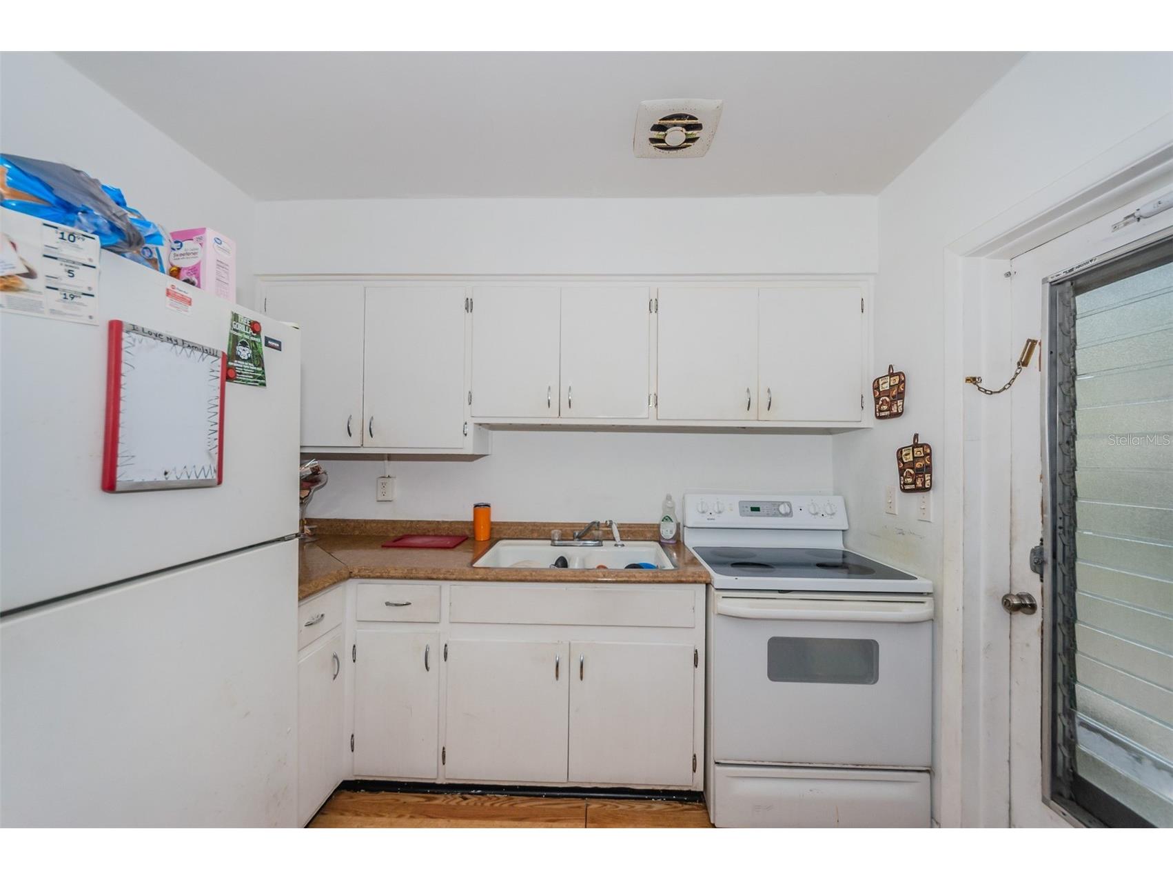 1411 Kennywood Drive #A & B Largo FL 33770 TB8497359 image6