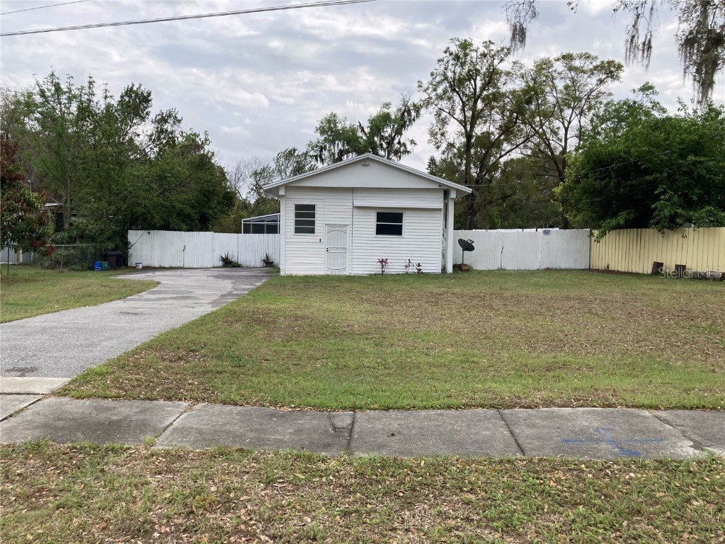 1411 Lake Shore Drive Casselberry FL 32707 O6164284 image1