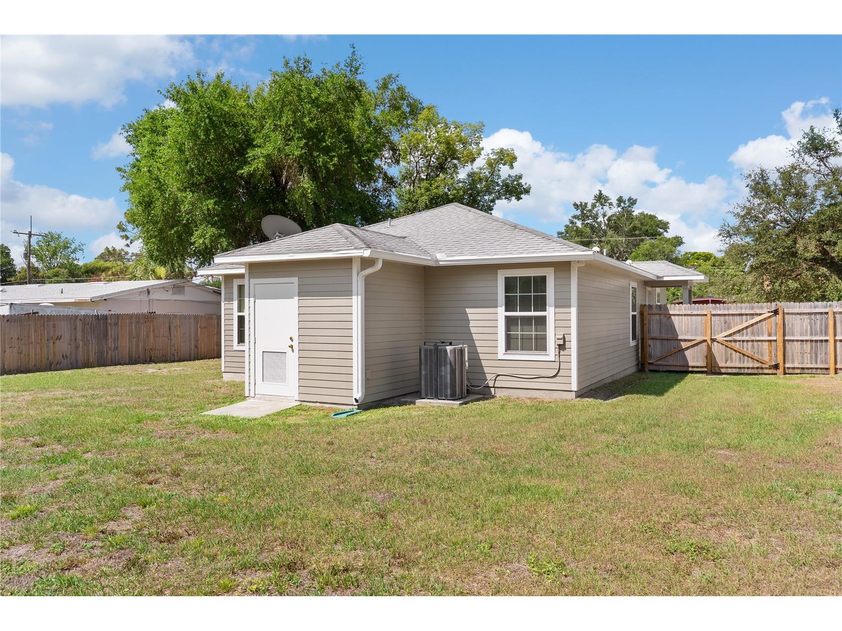 1411 Roger Babson Road Orlando FL 32808 O6410876 image24